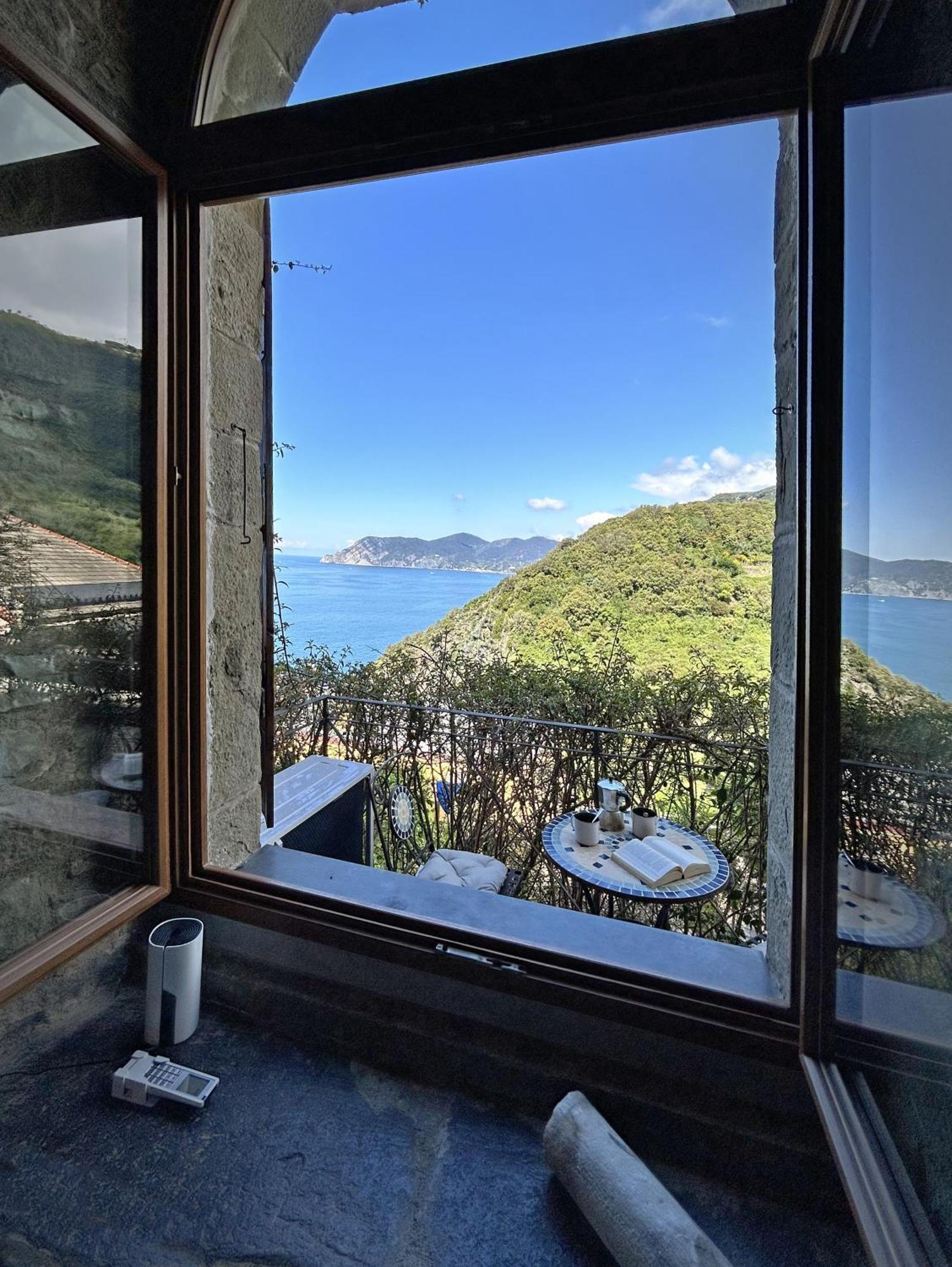 Pietra Azzurra, Newly Renovated Lägenhet Corniglia Exteriör bild